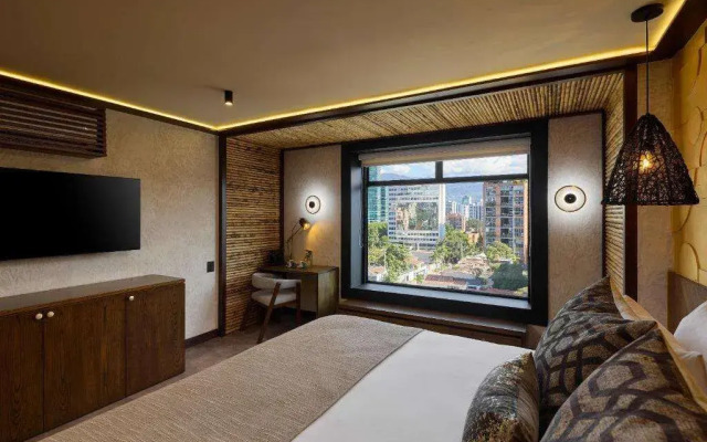 Golden Valley Hotel