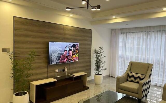 Lovely 2 br serviced apartment with pool