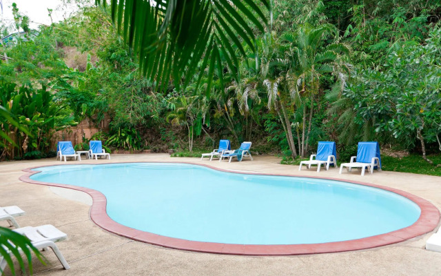 Fullmoon Beach Resort