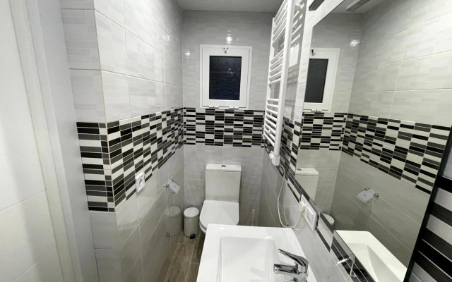 Sant Adria Beach apartment Wi-Fi Parking Free