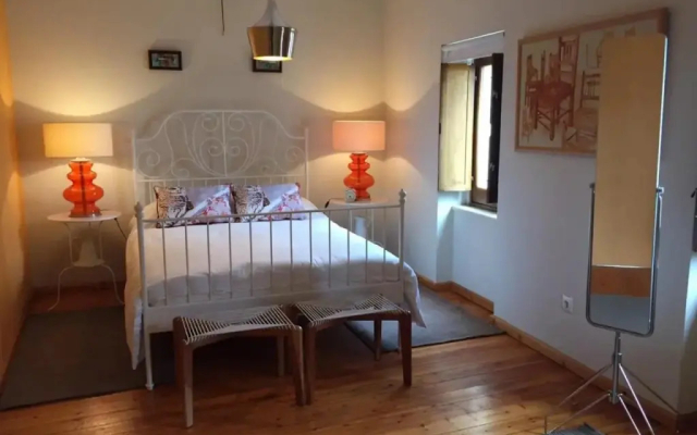 Hostel 1850