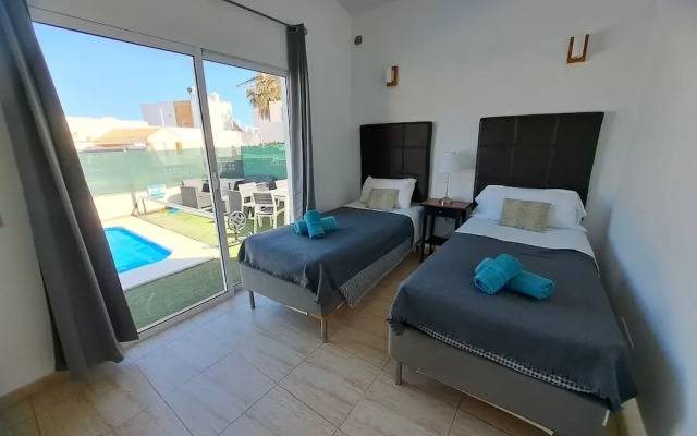 Villa Rayo Azul, Heated Pool and Ocean Views