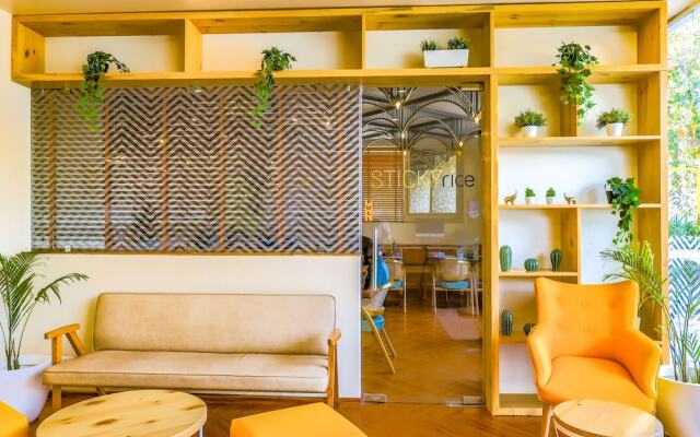 Bloom Hotel - Golf Course Road, Sector 43