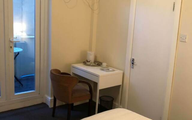 Tourian Lounge Hotel