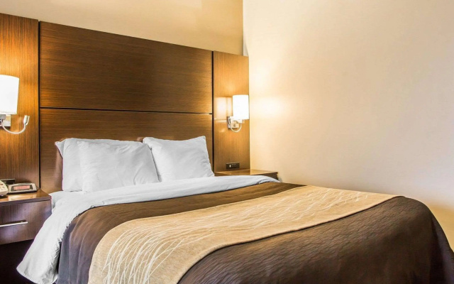 Quality Inn Dayton North - Vandalia