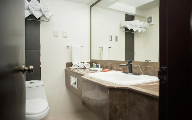 Radisson Hotel & Convention Center Toluca