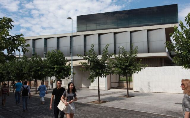 A Skip Away from the Acropolis Museum