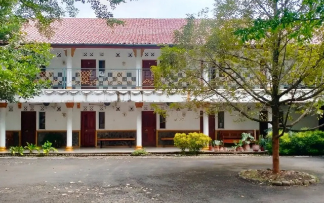 RedDoorz Syariah near Universitas Jenderal Soedirman 3