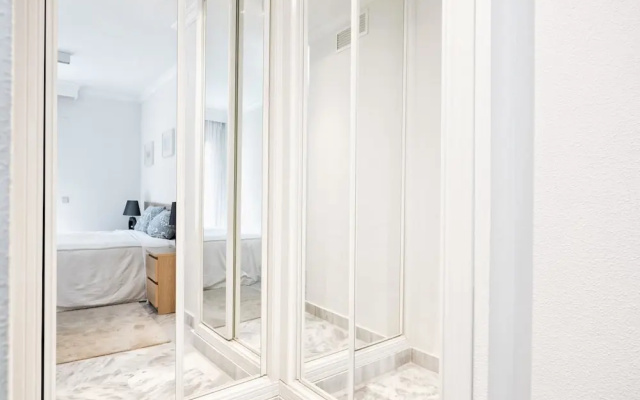 Dama de Noche - 4BR Garden Apartment in Puerto Banus