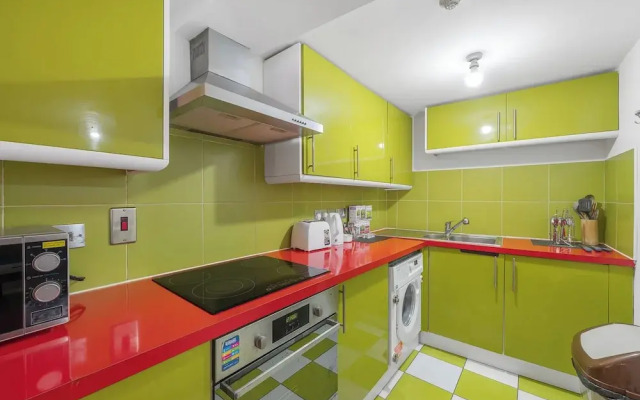 20 min From City Centre / 2 Bedrooms W/ensuite