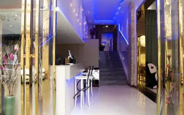 Qijiang Wannianlong Hotel