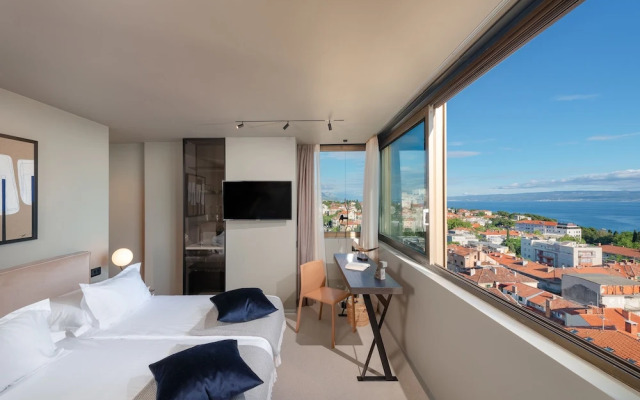 Royal Suites Sky