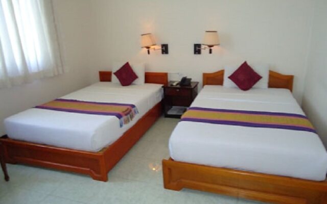 Dong Nam Hotel
