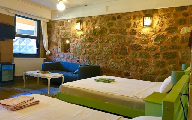 Attalos Suites Hotel