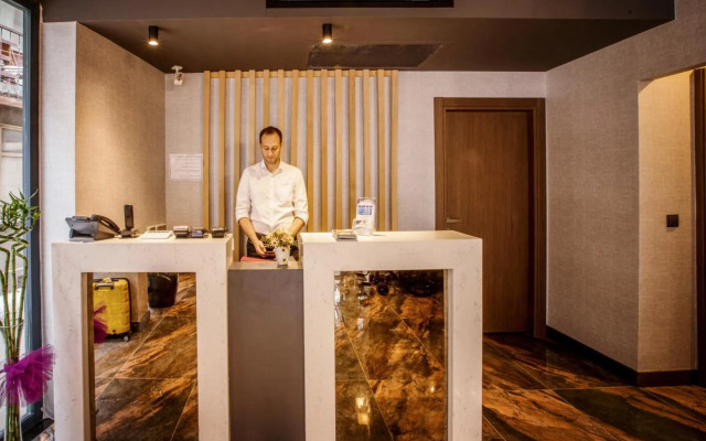 Life Point Hotel