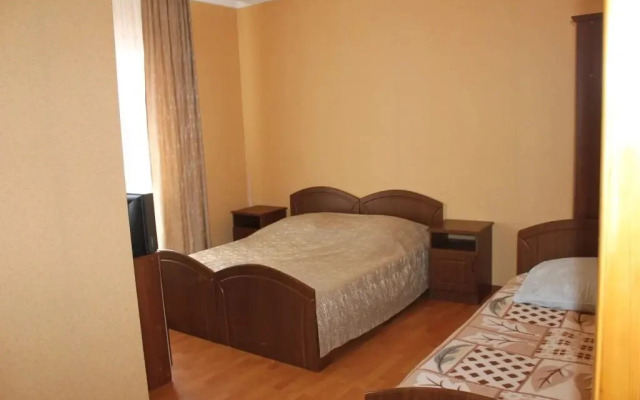 Lora Guest House