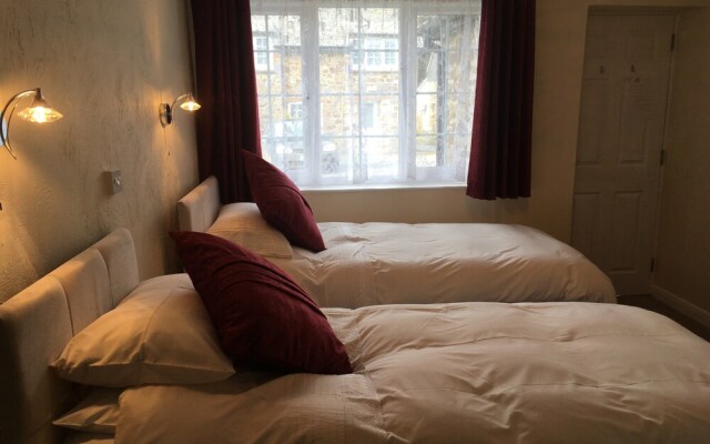 Half Moon Inn