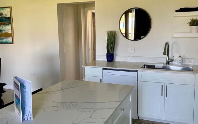 Oceanfront Condo on Seven Mile Beach
