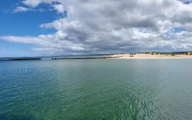 Beachside Lighthouse 14