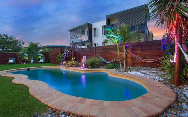 Gladstone Backpackers