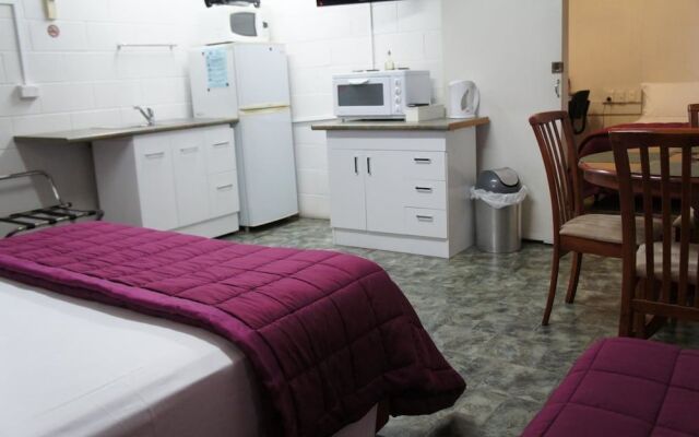 Ayrline Motel