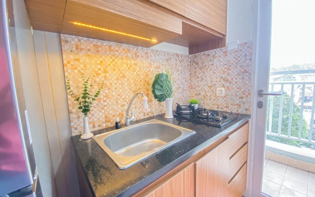 Cozy and Simply 2BR Apartment at Parahyangan Residence
