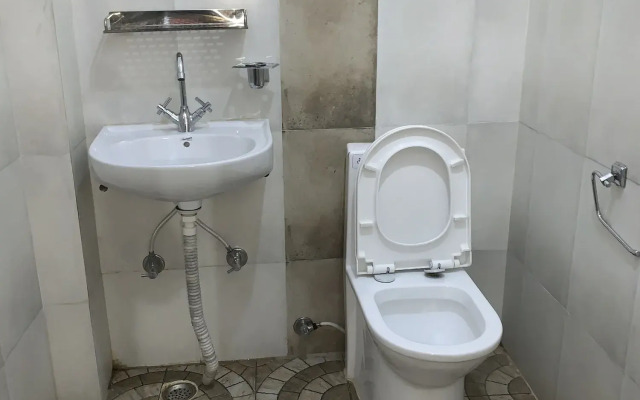 Mount Blue Tourist Hostel