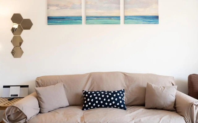 2263-Beautiful apt close from beach