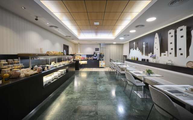 Catalonia Rigoletto Hotel