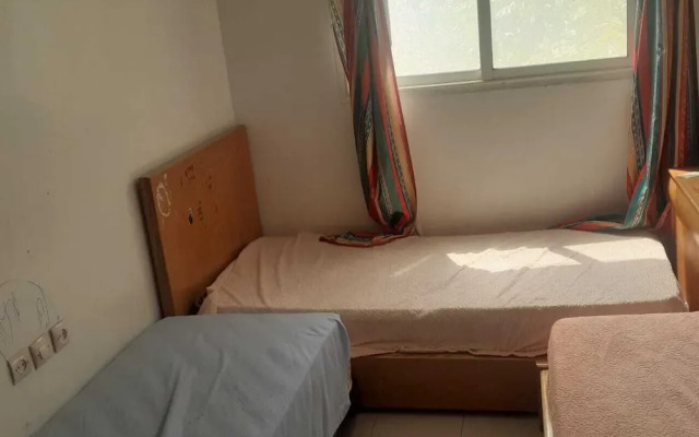 Captivating 4-bed House in Tamaris