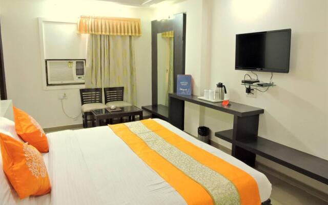 OYO 5839 Hotel Mohit Regency