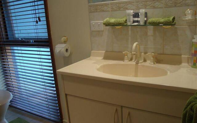 Sunway Farm Bed & Breakfast & Rosebud Cottage