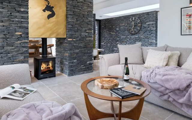 Fawns Keep - Hot Tub and Sauna Retreat