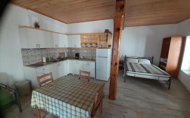 Mama's Home, Kallirachi Village