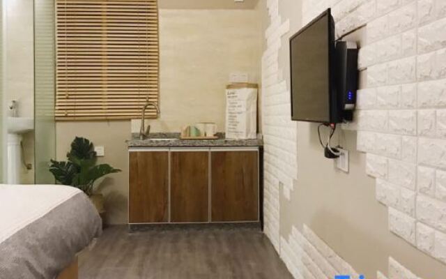 8090 Internet Hotel Apartment