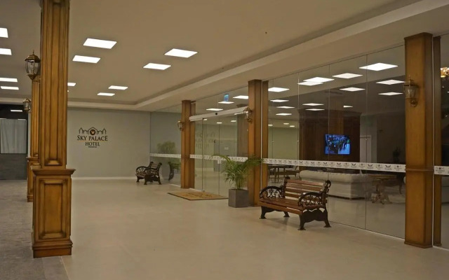 Sky Palace Hotel