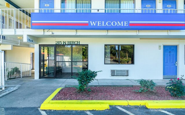 Motel 6 Russellville, AR in Russellville, United States of America from 65$, photos, reviews - zenhotels.com hotel front