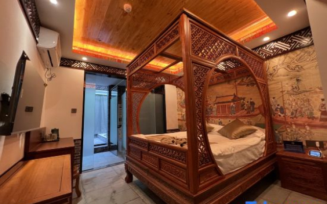 Yuequan Theme Hotel (Beijing Yongtaizhuang Subway Station)