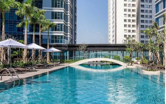 DongDong Apartment in Sunwah Pearl