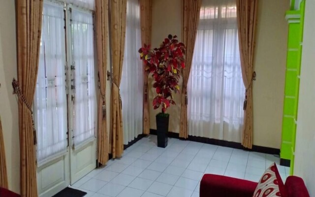 Nina King Homestay