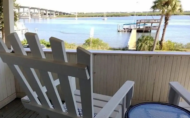 Night Swan Intracoastal B&B