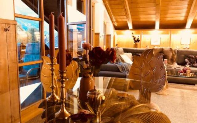 Golden Gapa River Luxury Penthouse 25