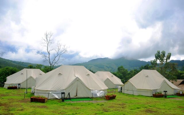 Chiangkhan River Green Hill