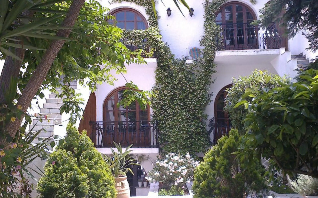 Villa Belmar Self-Catered Apartments