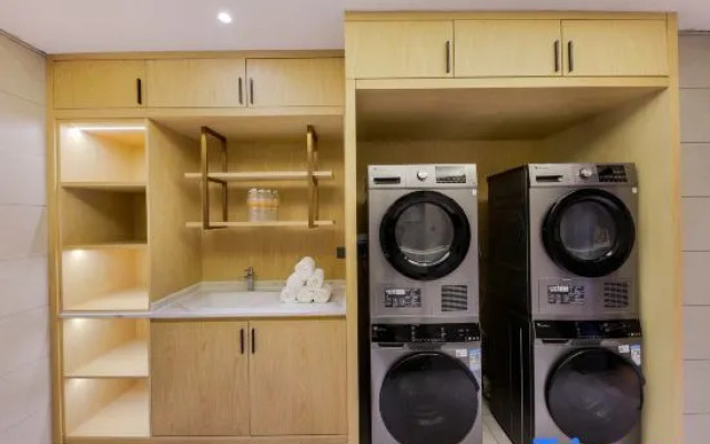 Vienna Hotel (Jinan Central Business District Branch)