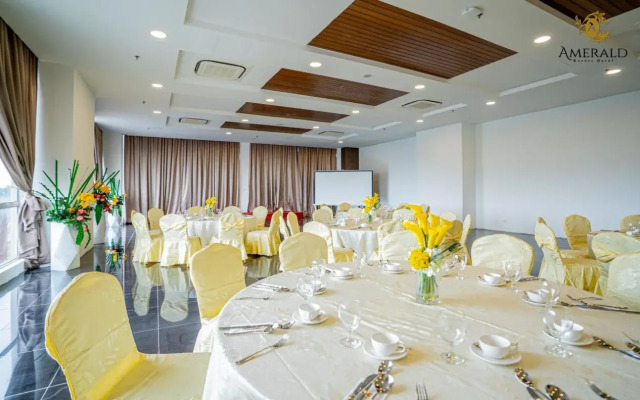 Amerald Resort Hotel Desaru