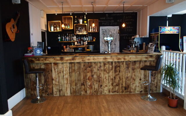 Elemental Surf Lodge