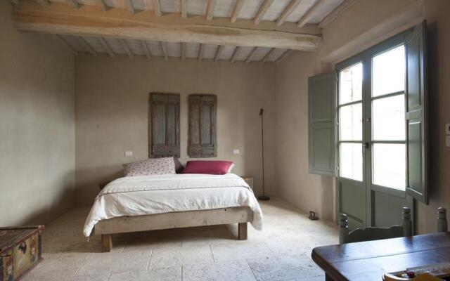 Follonico 4 Suite B&B