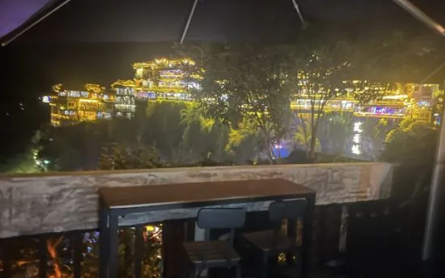 Tuwang Palace Waterfall Inn