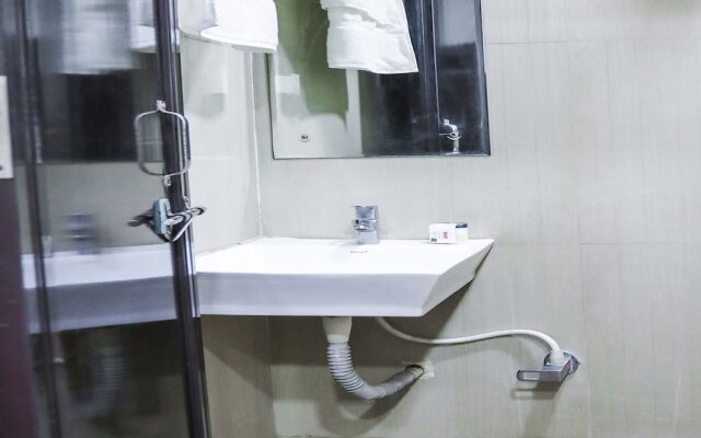 OYO 2681 Hotel Madhuram palace